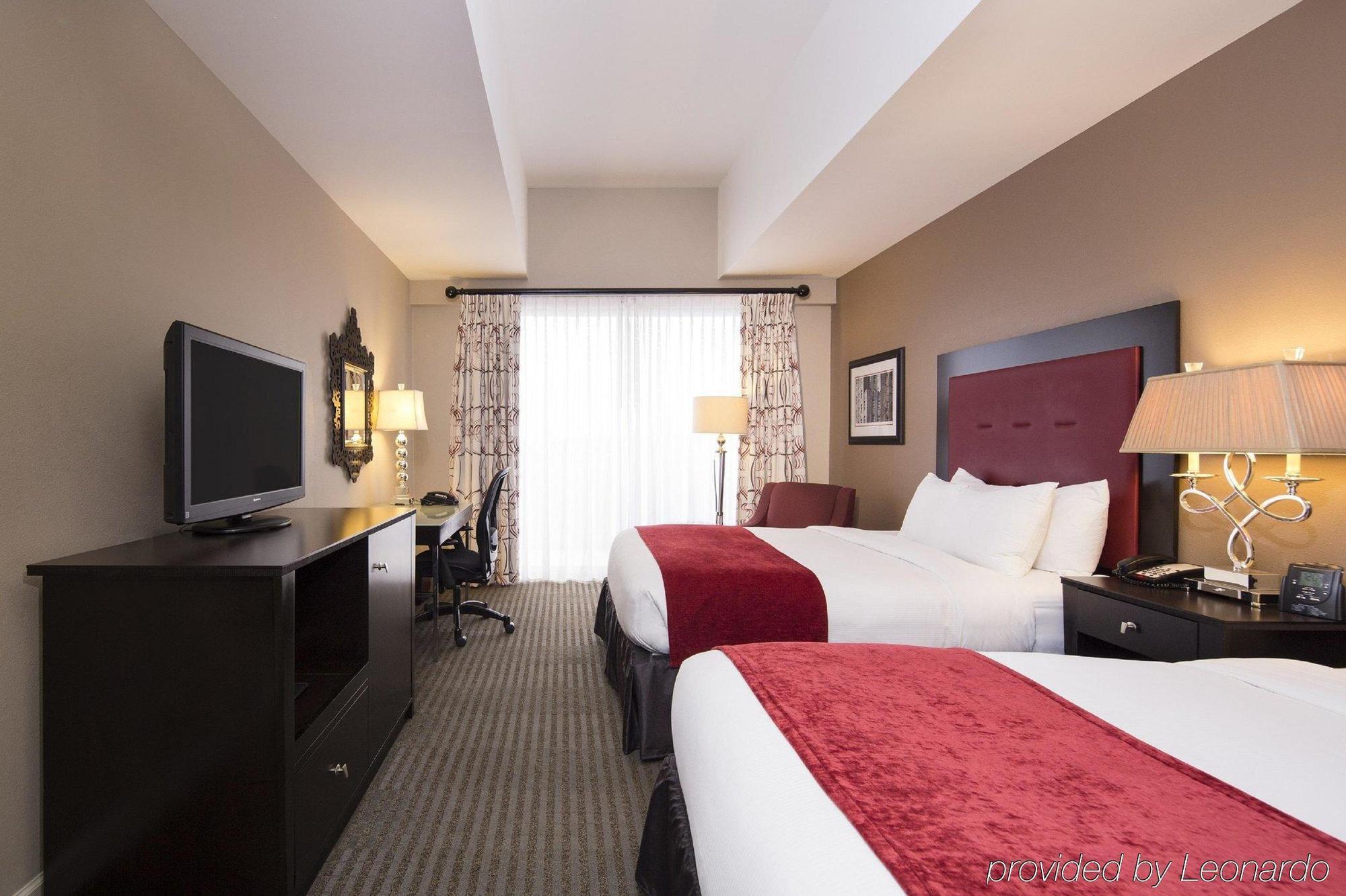 Doubletree By Hilton Hotel Raleigh - Brownstone - University Екстериор снимка