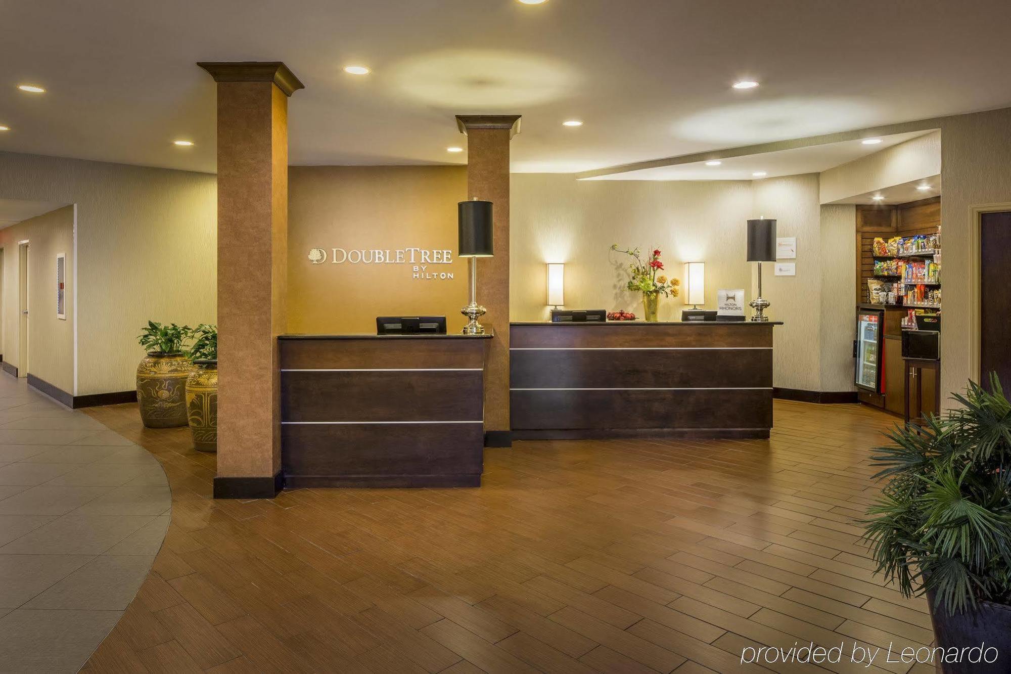 Doubletree By Hilton Hotel Raleigh - Brownstone - University Екстериор снимка
