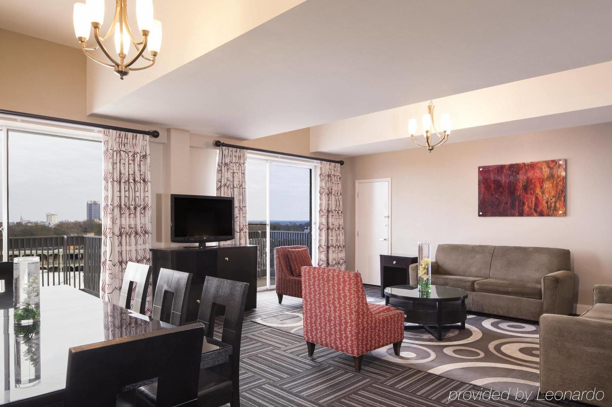 Doubletree By Hilton Hotel Raleigh - Brownstone - University Екстериор снимка