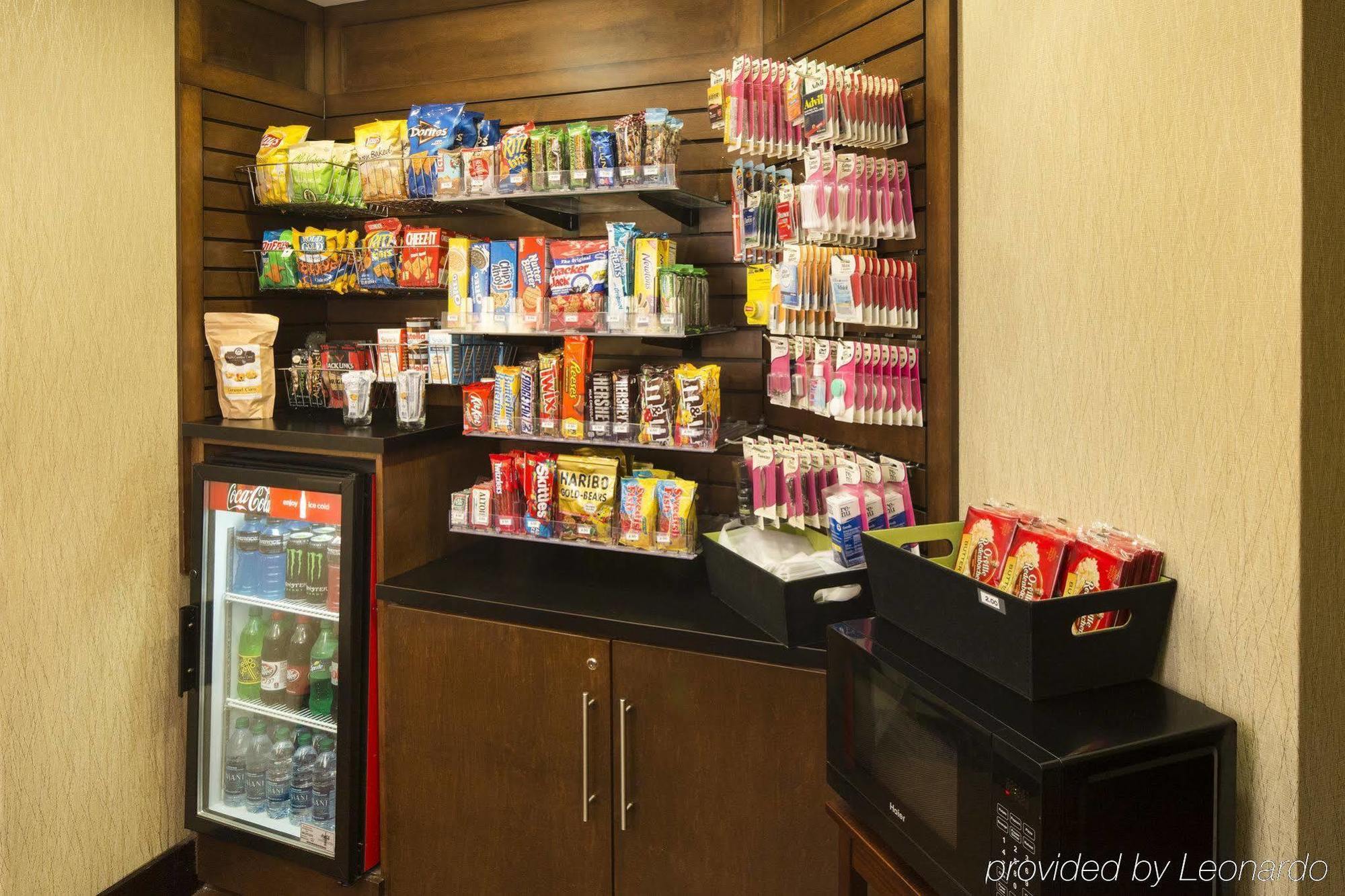 Doubletree By Hilton Hotel Raleigh - Brownstone - University Екстериор снимка
