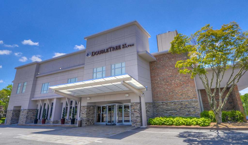 Doubletree By Hilton Hotel Raleigh - Brownstone - University Екстериор снимка