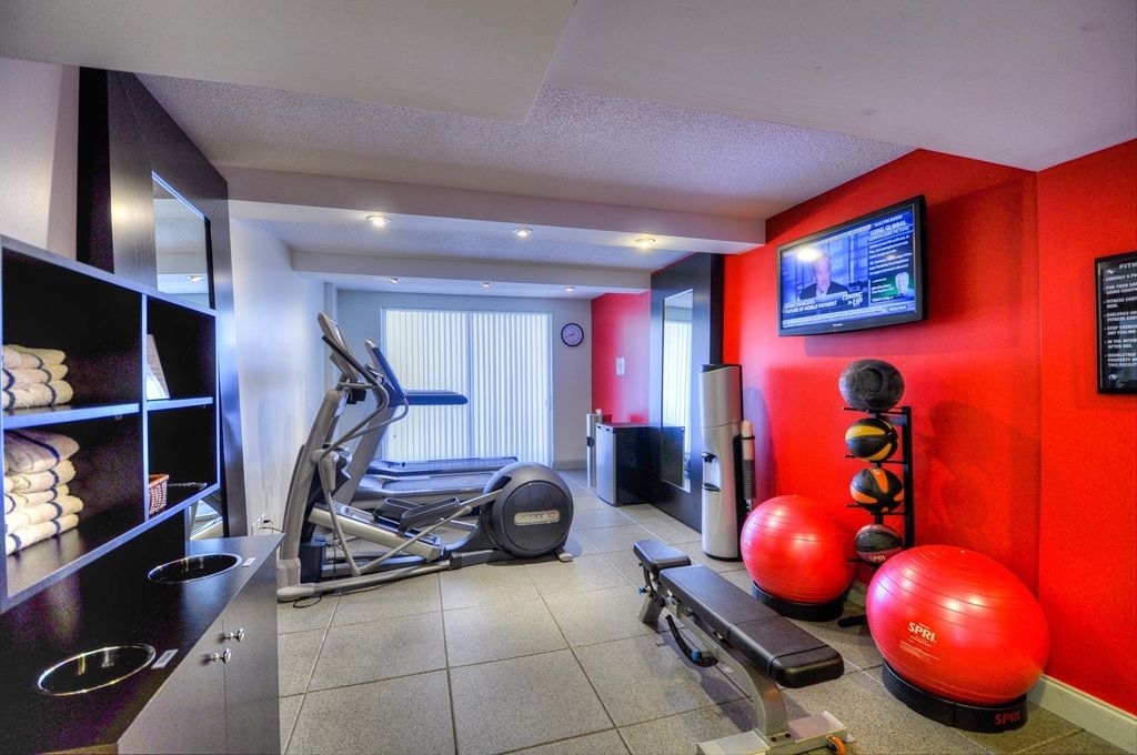 Doubletree By Hilton Hotel Raleigh - Brownstone - University Съоръжения снимка