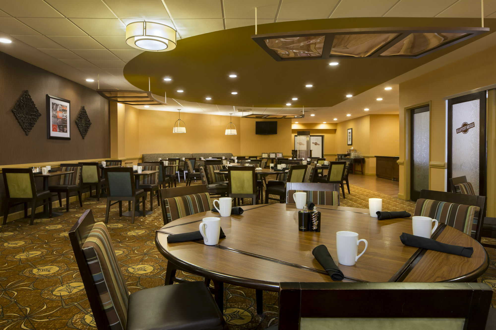 Doubletree By Hilton Hotel Raleigh - Brownstone - University Екстериор снимка
