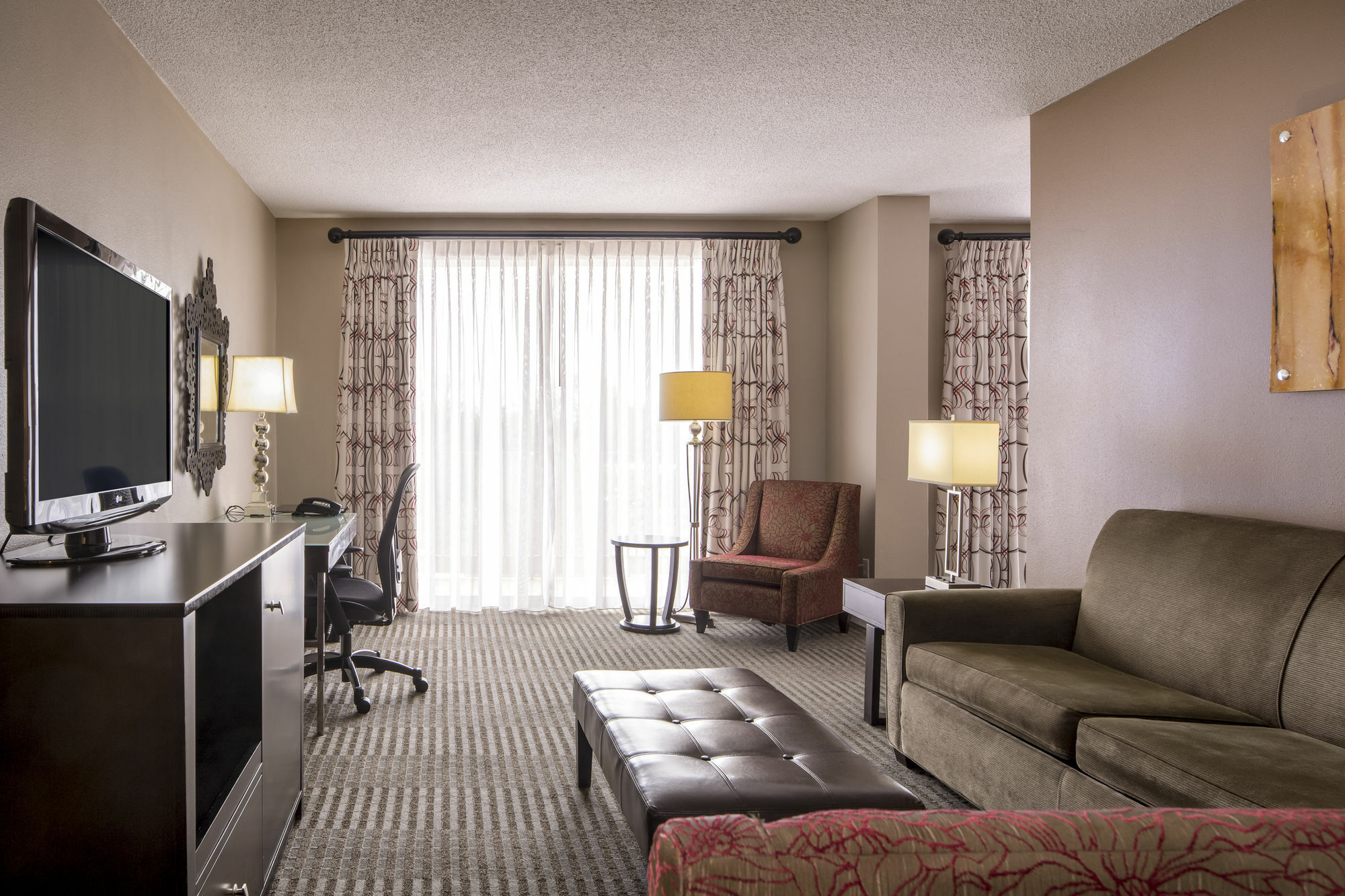Doubletree By Hilton Hotel Raleigh - Brownstone - University Екстериор снимка