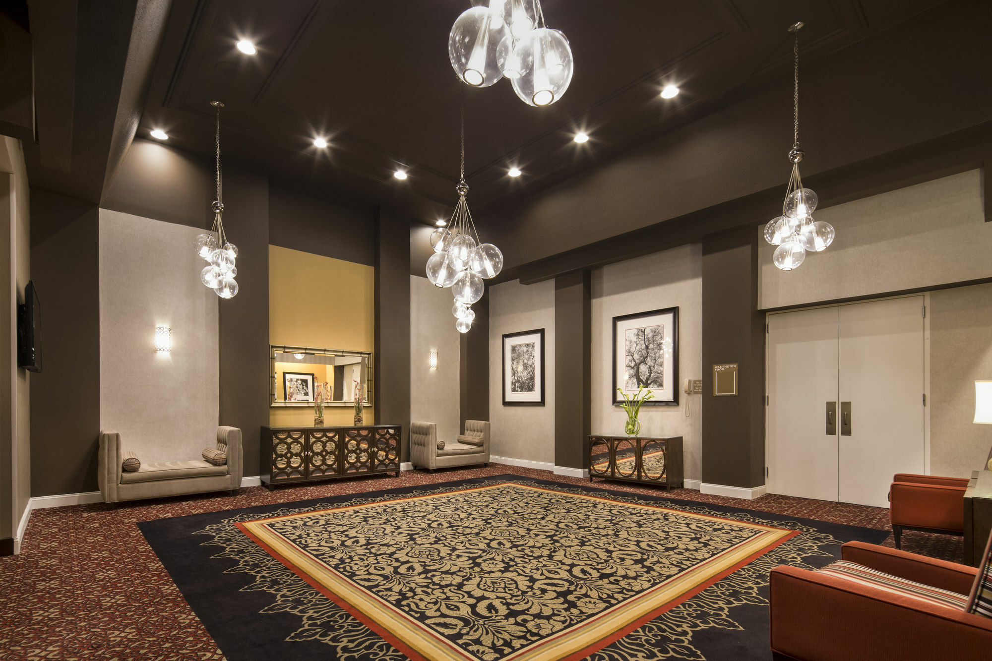 Doubletree By Hilton Hotel Raleigh - Brownstone - University Екстериор снимка